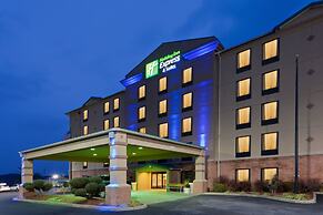 Holiday Inn Express Suites Charleston, an IHG Hotel