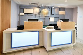 Holiday Inn Express Raleigh Durham Airport by IHG