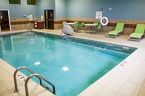 Holiday Inn Express & Suites Worthington by IHG