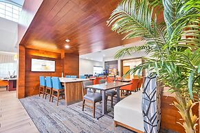 Holiday Inn Express Palestine by IHG