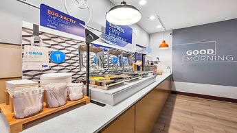 Holiday Inn Express Palestine by IHG