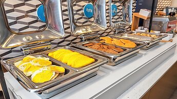 Holiday Inn Express Palestine by IHG