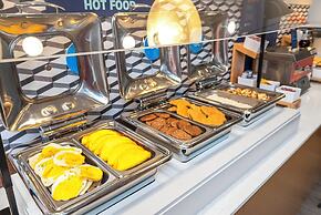 Holiday Inn Express Palestine by IHG