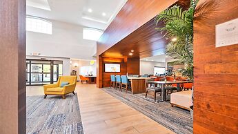 Holiday Inn Express Palestine by IHG