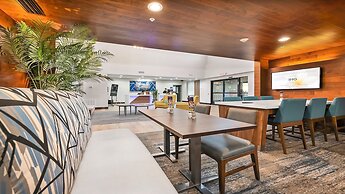 Holiday Inn Express Palestine by IHG