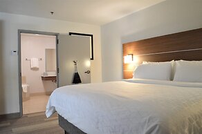 Holiday Inn Express & Suites Batesville by IHG