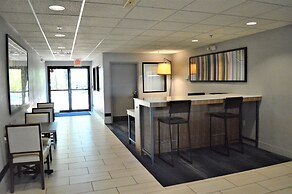 Holiday Inn Express & Suites Batesville by IHG