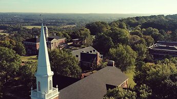 Holiday Inn Express & Suites Batesville by IHG