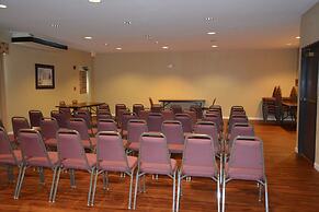 Countryside Inn & Suites