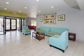 Countryside Inn & Suites