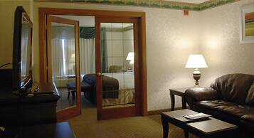The Plaza Hotel & Suites Winona