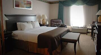 The Plaza Hotel & Suites Winona