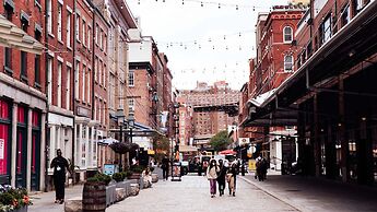 Gild Hall, A Thompson Hotel, by Hyatt