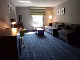 Hampton Inn & Suites Newtown