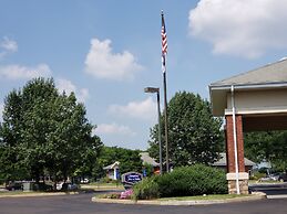 Hampton Inn & Suites Newtown