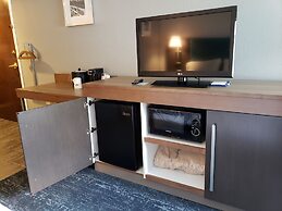 Hampton Inn & Suites Newtown