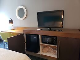 Hampton Inn & Suites Newtown