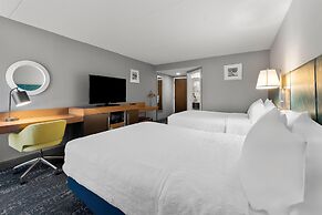 Hampton Inn & Suites Newtown