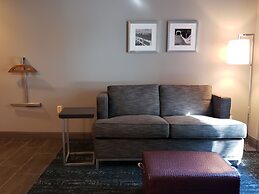 Hampton Inn & Suites Newtown