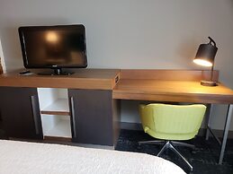 Hampton Inn & Suites Newtown