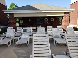 Hampton Inn & Suites Newtown