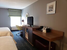 Hampton Inn & Suites Newtown