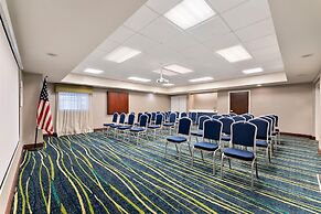 Hampton Inn & Suites Newtown