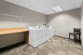 Hampton Inn & Suites Newtown