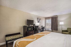 Quality Inn & Suites Quincy - Downtown