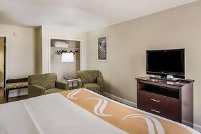 Quality Inn & Suites Quincy - Downtown