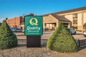 Quality Inn & Suites Quincy - Downtown