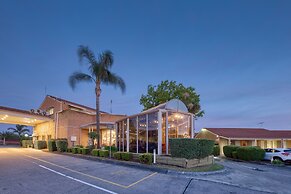 Best Western Airport Motel and Convention Centre
