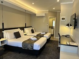 Best Western Airport Motel and Convention Centre