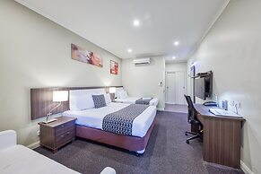 Best Western Airport Motel and Convention Centre