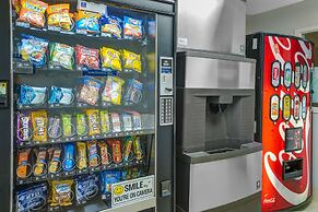 Studio 6 Duluth, GA - Near Gas South District