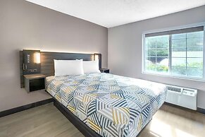 Studio 6 Duluth, GA - Near Gas South District