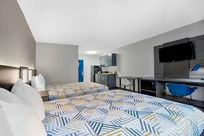 Studio 6 Duluth, GA - Near Gas South District