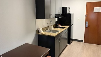 Studio 6 Duluth, GA - Near Gas South District