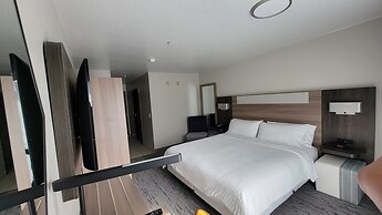 Holiday Inn Express Portland SE- Clackamas Area by IHG
