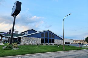 AmericInn by Wyndham Austin