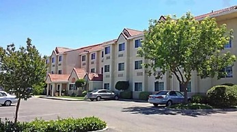 Motel 6 Dixon, CA