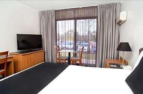 Alpha Hotel Canberra