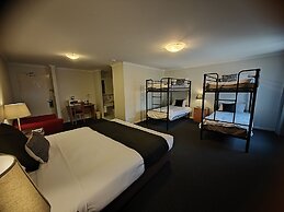 Alpha Hotel Canberra