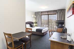 Alpha Hotel Canberra