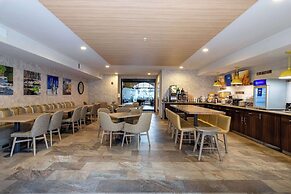 Comfort Suites Golden West on Evergreen Parkway