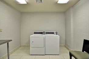 Holiday Inn Express Romulus / Detroit Airport by IHG