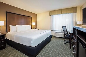 La Quinta Inn & Suites by Wyndham Portland Airport
