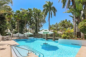 Alamanda Palm Cove by Lancemore