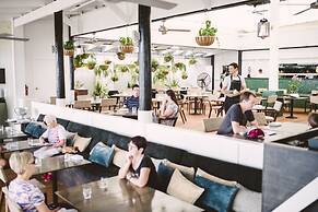 Alamanda Palm Cove by Lancemore