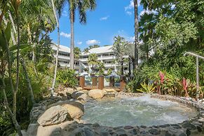 Alamanda Palm Cove by Lancemore